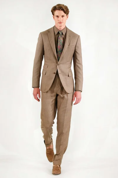 Look 4